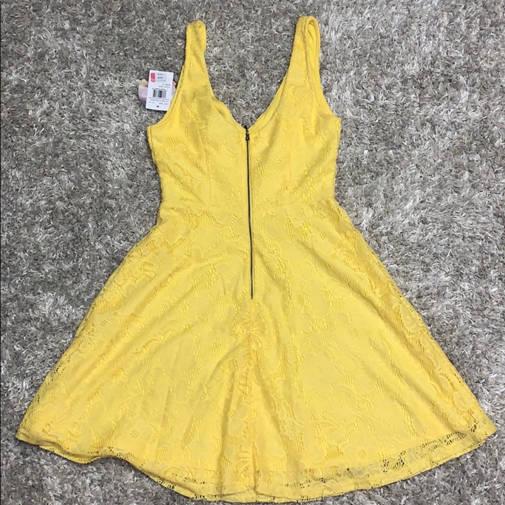 Dress - Picture 3 of 3